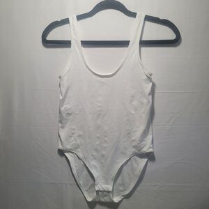 Maidenform White Bodysuit  Women's Medium NWOT